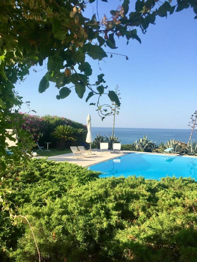 Capitolo Villa Monopoli Luaran gambar