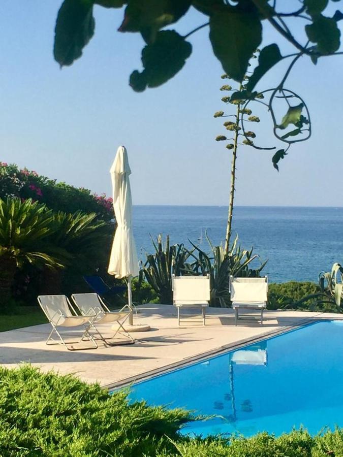 Capitolo Villa Monopoli Luaran gambar